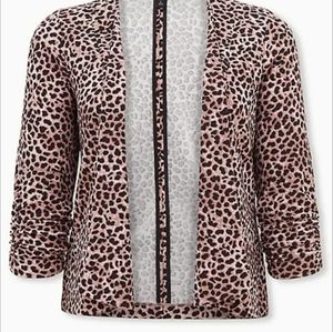 LEOPARD CREPE DRAPE FRONT BLAZER
1x